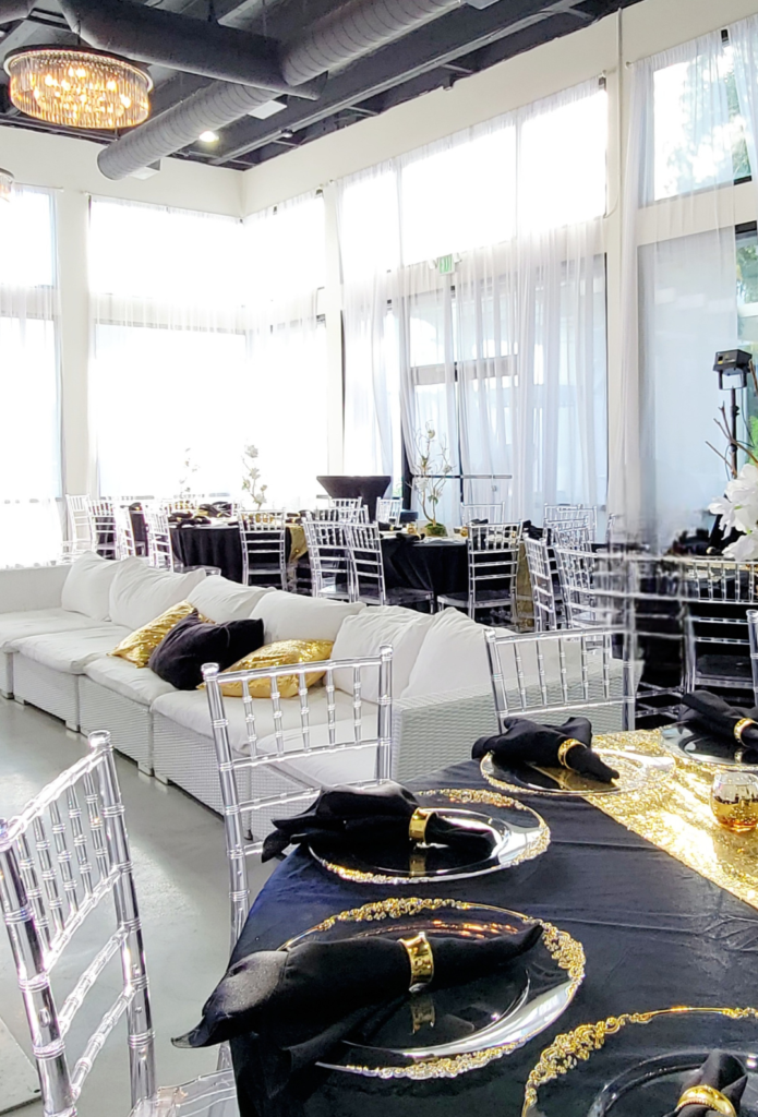 thevenuevalencia.com